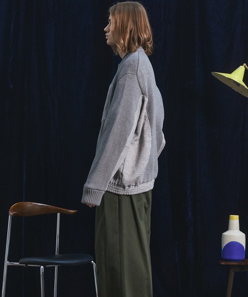 MAISON SPECIAL（メゾンスペシャル）の「《UNISEX》異素材ドッキングプライムオーバークルーネックニットブルゾン/Mixed Materials Docking Prime-Over Crew Neck Knit Sweater Blouson【MAISON SPECIAL/メゾンスペシャル】（カーディガン/ボレロ・メンズ・グレイッシュベージュ/チャコールグレー/ブラック・0/2/1）」の9枚目の写真