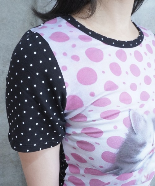 ASHLEY WILLIAMS(アシュリーウィリアムス)の「KITTEN SHORT SLEEVE TEE(Tシャツ/カットソー・レディース・マルチ・S/M)」の4枚目の写真