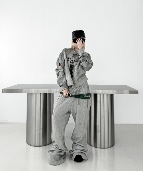 ROARINGRAD(ロアリングラド)の「レイヤードウエストスウェットパンツ グレー(その他パンツ・レディース・その他・MEDIUM/LARGE)」の2枚目の写真