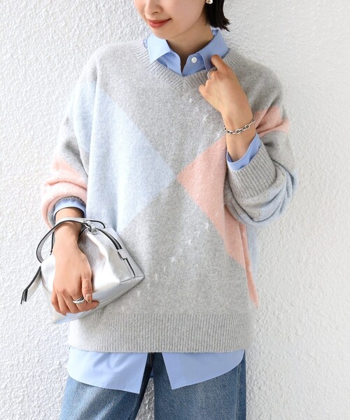 SHIPS(シップス)の「【WEB限定】〈手洗い可能〉ビッグ アーガイル Vネック ニット(ニット/セーター・レディース・オフホワイト/ダークグレー/ライトグレー・ONE SIZE)」の17枚目の写真