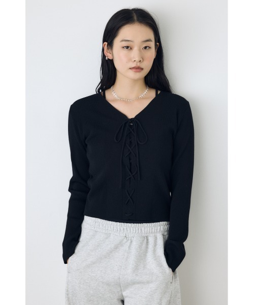 AZUL by moussy（アズールバイマウジー）の「フェイクレイヤードレースアップニット 秋服　冬服　春服　デザインニット（ニット/セーター・レディース・ブラック/ボルドー/ライトグレー・FREE）」の4枚目の写真