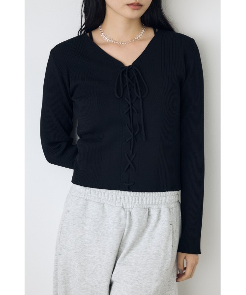 AZUL by moussy（アズールバイマウジー）の「フェイクレイヤードレースアップニット 秋服　冬服　春服　デザインニット（ニット/セーター・レディース・ブラック/ボルドー/ライトグレー・FREE）」の7枚目の写真