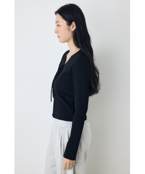 AZUL by moussy（アズールバイマウジー）の「フェイクレイヤードレースアップニット 秋服　冬服　春服　デザインニット（ニット/セーター・レディース・ブラック/ボルドー/ライトグレー・FREE）」の8枚目の写真