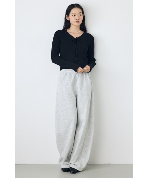 AZUL by moussy（アズールバイマウジー）の「フェイクレイヤードレースアップニット 秋服　冬服　春服　デザインニット（ニット/セーター・レディース・ブラック/ボルドー/ライトグレー・FREE）」の10枚目の写真