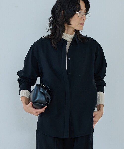 qualite(カリテ)の「【セットアップ可能】ウールサキソニードロストシャツ(シャツ/ブラウス・レディース・ベージュ/ブラック・フリー)」の1枚目の写真