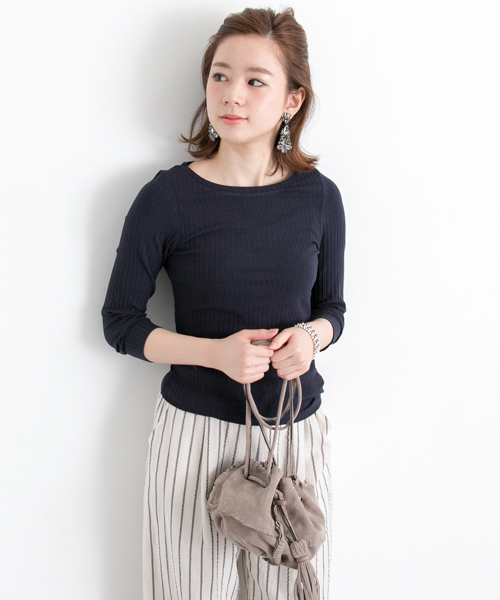URBAN RESEARCH(アーバンリサーチ)の「UR ワイドテレコカットプルオーバー(Tシャツ/カットソー・レディース・グレー/ホワイト/オレンジ系その他/ネイビー・FREE)」の4枚目の写真