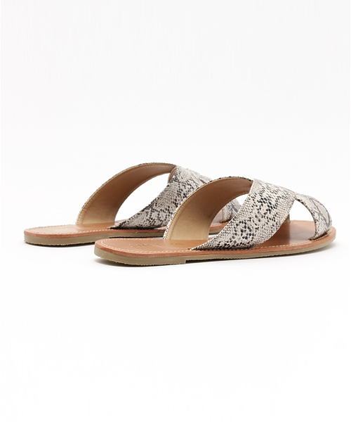 Re:EDIT（リエディ）の「クロスベルトフラットソールサンダル/リラックスサンダル/コンフォートサンダル/スリッパサンダル/シューズ[Re:EDIT/リエディ][春夏新作]（サンダル・レディース・パイソン/シルバー/ホワイト/ブラック・MEDIUM/X-LARGE/SMALL/LARGE）」の15枚目の写真