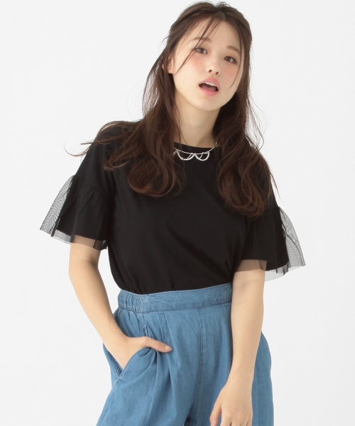 earth music&ecology(アースミュージックアンドエコロジー)の「袖チュールドッキングプルオーバー(Tシャツ/カットソー・レディース・オフホワイト/ブラック/ライトピンク/サックスブルー・FREE)」の3枚目の写真