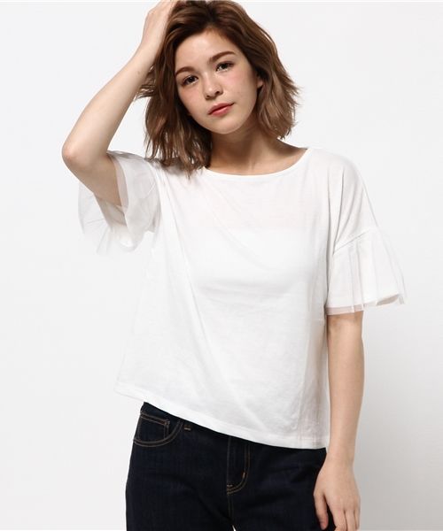 earth music&ecology(アースミュージックアンドエコロジー)の「袖チュールドッキングプルオーバー(Tシャツ/カットソー・レディース・オフホワイト/ブラック/ライトピンク/サックスブルー・FREE)」の11枚目の写真