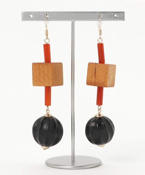 SMELLY(スメリー)の「SMELLY ボリュームピアス(ピアス(両耳用)・レディース・その他1/その他2/その他3・ONE)」の3枚目の写真