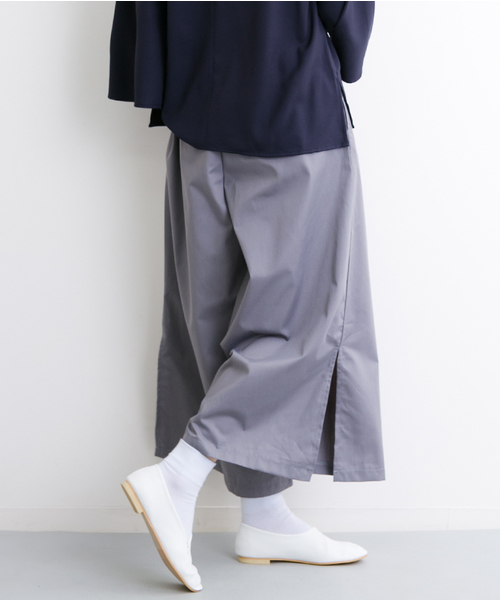 MERLOT（メルロー）の「裾スリットウエストギャザーワイドパンツ4921（その他パンツ・レディース・ブラック/グレー/ブルー/ブル－グレ－/ブルーグリーン/キャメル・FREE）」の3枚目の写真