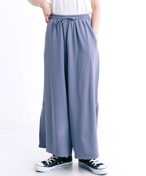 MERLOT（メルロー）の「裾スリットウエストギャザーワイドパンツ4921（その他パンツ・レディース・ブラック/グレー/ブルー/ブル－グレ－/ブルーグリーン/キャメル・FREE）」の4枚目の写真