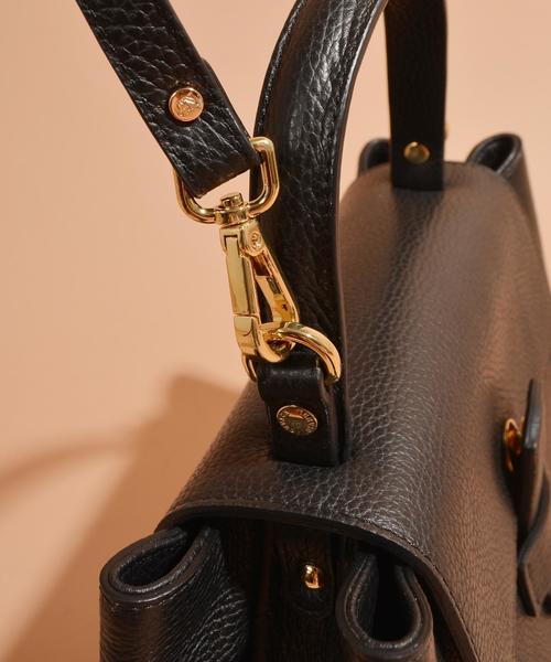SHIPS(シップス)の「Carol J.:フラップ1ハンドルバッグ◇(ボストンバッグ・レディース・ブラック/グレー・ONE SIZE)」の11枚目の写真