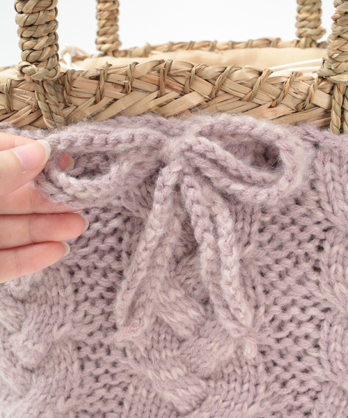 titivate（ティティベイト）の「ｹｰﾌﾞﾙ編みﾆｯﾄｶｺﾞﾊﾞｯｸﾞ（かごバッグ・レディース・ブラック/グレー/ブラウン/ベージュ/ピンク・FREE）」の9枚目の写真