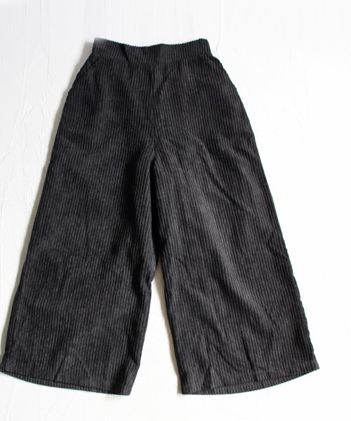 antiqua（アンティカ）の「コーデュロイワイドパンツ（その他パンツ・レディース・ブラック/カーキ/キャメル・FREE）」の9枚目の写真