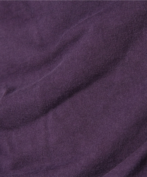 乱痴気（ランチキ）の「niche / Pigment V-neck Tee（Tシャツ/カットソー・メンズ・パープル/グレー/バーガンディー・MEDIUM/LARGE）」の9枚目の写真