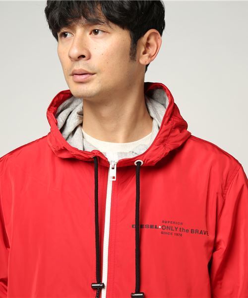 DIESEL（ディーゼル）の「00S84U0LAPH（ナイロンジャケット・メンズ・ブラック/レッド・SMALL/MEDIUM/LARGE/X-LARGE/XX-LARGE/X-SMALL）」の7枚目の写真