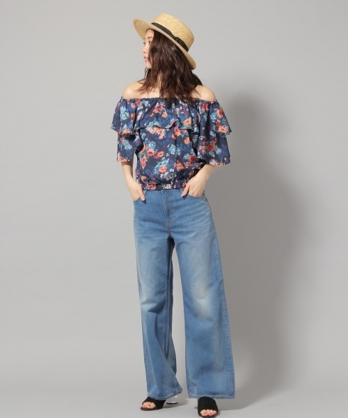 Andemiu（アンデミュウ）の「ラッフルフラワーブラウス785913（シャツ/ブラウス・レディース・ネイビー/ホワイト・FREE）」の5枚目の写真