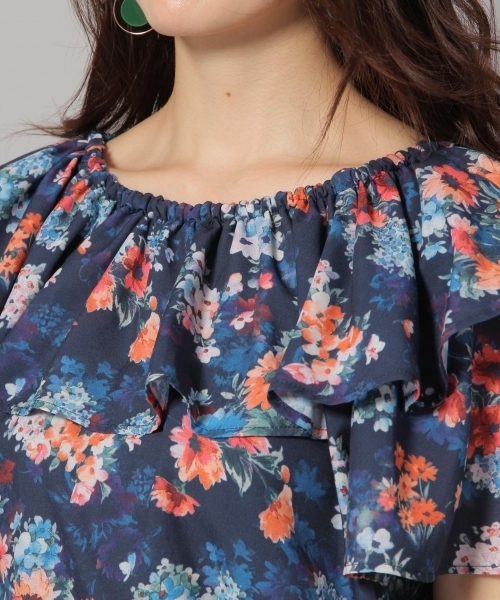 Andemiu（アンデミュウ）の「ラッフルフラワーブラウス785913（シャツ/ブラウス・レディース・ネイビー/ホワイト・FREE）」の10枚目の写真