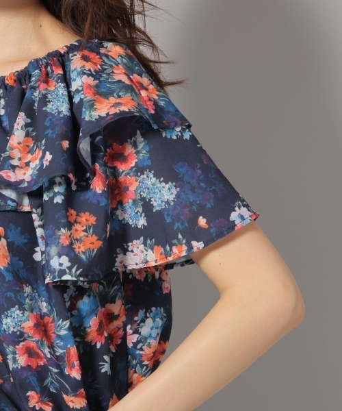 Andemiu（アンデミュウ）の「ラッフルフラワーブラウス785913（シャツ/ブラウス・レディース・ネイビー/ホワイト・FREE）」の6枚目の写真