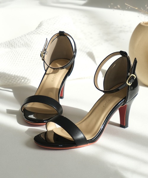 AmiAmi（アミアミ）の「アンクルストラップサンダルピンヒール（サンダル・レディース・プラム/ホワイト×シルバー/イエロー/ストライプ/パイソン/レッド/ブラック/ベージュ系その他/ブラック系その他/グレイッシュベージュ/ベージュ系その他2/ブルー/グリーン系その他/カーキ/ライトグレー/コーラル/ブラウン/ホワイト/ブラック系その他2・L/LL/M/S/SS）」の5枚目の写真