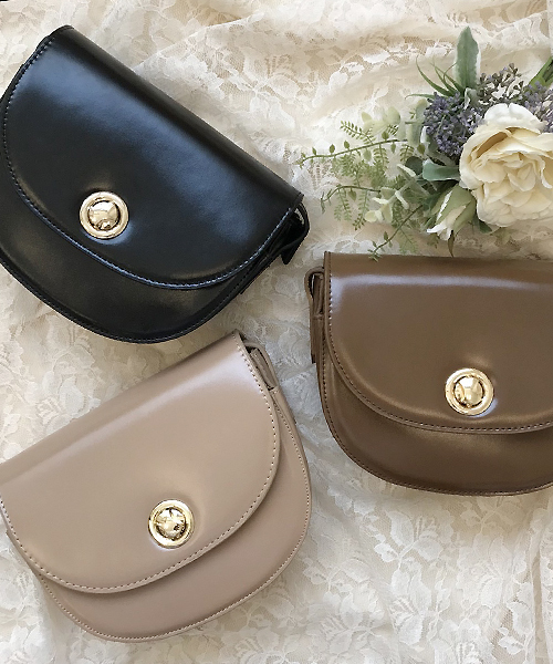 apres jour（アプレジュール）の「ハーフムーンショルダーバッグ（ショルダーバッグ・レディース・キャメル/ブラック/ベージュ・ﾌﾘ-）」の9枚目の写真