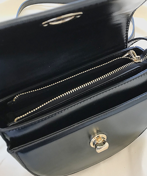 apres jour（アプレジュール）の「ハーフムーンショルダーバッグ（ショルダーバッグ・レディース・キャメル/ブラック/ベージュ・ﾌﾘ-）」の8枚目の写真