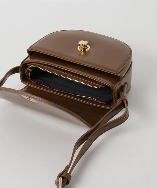 apres jour（アプレジュール）の「ハーフムーンショルダーバッグ（ショルダーバッグ・レディース・キャメル/ブラック/ベージュ・ﾌﾘ-）」の7枚目の写真