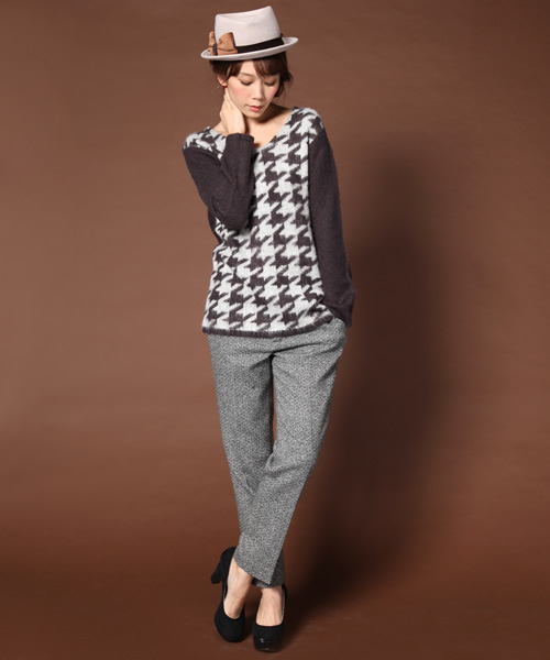 Soareak(ソアリーク)の「チドリガラニットトップス(ニット/セーター・レディース・ダークグレー/ベージュ・MEDIUM)」の2枚目の写真