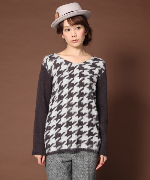 Soareak(ソアリーク)の「チドリガラニットトップス(ニット/セーター・レディース・ダークグレー/ベージュ・MEDIUM)」の6枚目の写真