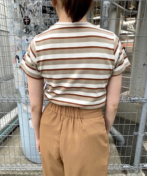 Culture Medium(カルチャーミディアム)の「先染めマルチボーダーリブTOPS(Tシャツ/カットソー・レディース・ベージュ/パープル/ネイビー/サックスブルー・FREE)」の18枚目の写真