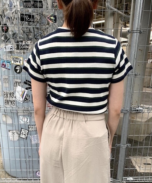 Culture Medium(カルチャーミディアム)の「先染めマルチボーダーリブTOPS(Tシャツ/カットソー・レディース・ベージュ/パープル/ネイビー/サックスブルー・FREE)」の16枚目の写真