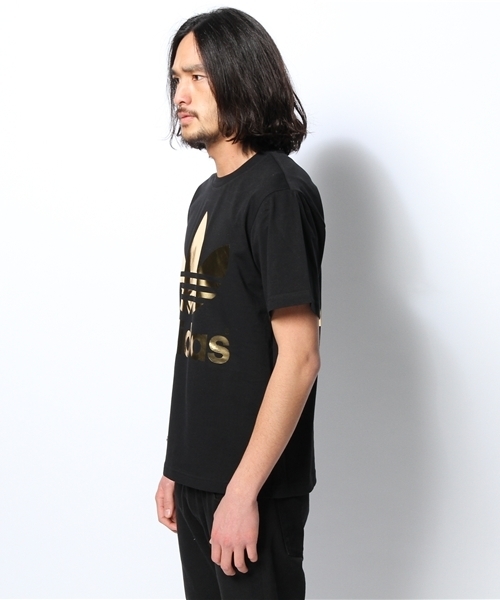 adidas Originals（アディダスオリジナルス）の「日本限定 アディダス オリジナルス 黒金 トレフォイル Tシャツ adidas Originals STY FOIL TREFOIL SS TEE（Tシャツ/カットソー・メンズ・ブラック・MEDIUM/SMALL/X-LARGE/XX-LARGE/LARGE）」の3枚目の写真