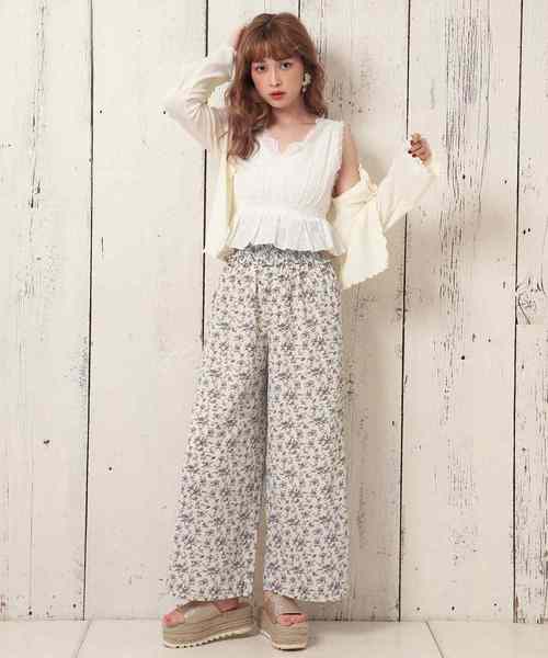 one after another NICE CLAUP（ワンアフターアナザーナイスクラップ）の「レースビスチェセットテレコカーディガン（アンサンブル・レディース・ベージュ/オフホワイト/テラコッタ・FREE）」の7枚目の写真