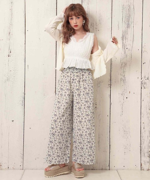 one after another NICE CLAUP（ワンアフターアナザーナイスクラップ）の「レースビスチェセットテレコカーディガン（アンサンブル・レディース・ベージュ/オフホワイト/テラコッタ・FREE）」の21枚目の写真