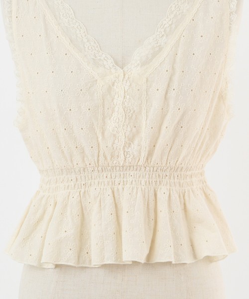 one after another NICE CLAUP（ワンアフターアナザーナイスクラップ）の「レースビスチェセットテレコカーディガン（アンサンブル・レディース・ベージュ/オフホワイト/テラコッタ・FREE）」の13枚目の写真