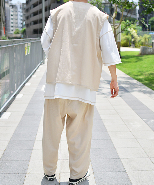 kutir（クティール）の「リネンアシメベストセットアップ（ベスト・メンズ・ベージュ/オフホワイト・SMALL/MEDIUM）」の4枚目の写真