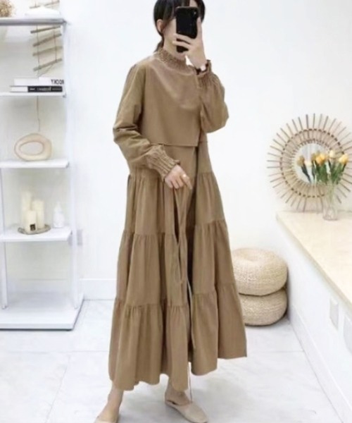 新品タグ付き⭐️BEIGE,ロングワンピース　セットアップ風 Lace Ladies ドレス セットアップ風レース半袖×プリーツロング