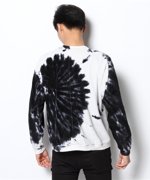 And A（アンドエー）の「TIE DYE FREEDOM CREW (SUNNY SPORTS)（スウェット・メンズ・ブラック/ネイビー・SMALL/MEDIUM）」の5枚目の写真