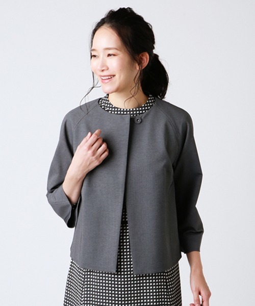 NEWYORKER(ニューヨーカー)の「Jaccessory(ジャクセサリー)/パールニット トッパー風ジャケット(ノーカラージャケット・レディース・ネイビー/ベージュ/ダークグレー・11号/9号)」の16枚目の写真