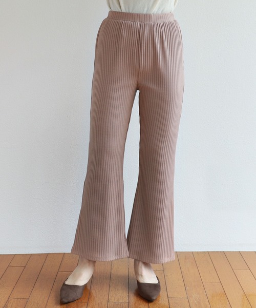 andme(アンドミー)の「カットリブニットソーフレアパンツ(その他パンツ・レディース・ブラック/オフホワイト/グレー系その他/ベージュ/ブルー系その他/グリーン/ライトブラウン/チャコールグレー/ブラウン・M/L)」の16枚目の写真