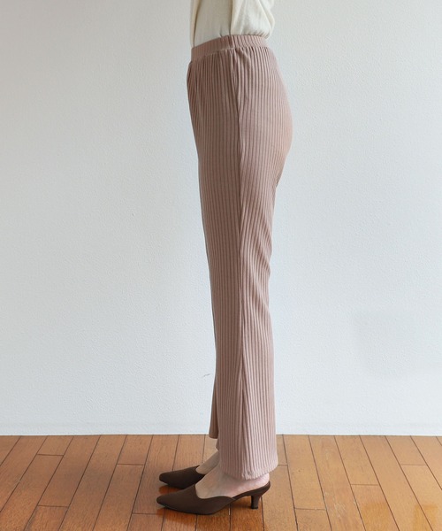 andme(アンドミー)の「カットリブニットソーフレアパンツ(その他パンツ・レディース・ブラック/オフホワイト/グレー系その他/ベージュ/ブルー系その他/グリーン/ライトブラウン/チャコールグレー/ブラウン・M/L)」の17枚目の写真