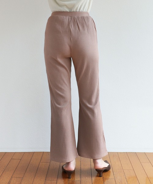 andme(アンドミー)の「カットリブニットソーフレアパンツ(その他パンツ・レディース・ブラック/オフホワイト/グレー系その他/ベージュ/ブルー系その他/グリーン/ライトブラウン/チャコールグレー/ブラウン・M/L)」の18枚目の写真