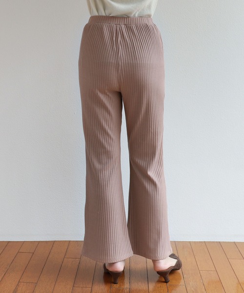 andme(アンドミー)の「カットリブニットソーフレアパンツ(その他パンツ・レディース・ブラック/オフホワイト/グレー系その他/ベージュ/ブルー系その他/グリーン/ライトブラウン/チャコールグレー/ブラウン・M/L)」の21枚目の写真