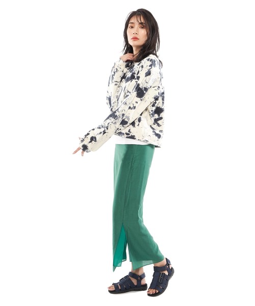 Realta（レアルタ）の「Realta(レアルタ) カラーベルト多重ストラップのスポーツサンダル（サンダル・レディース・カーキ/ネイビー/ブラック・L/LL/M/S）」の4枚目の写真