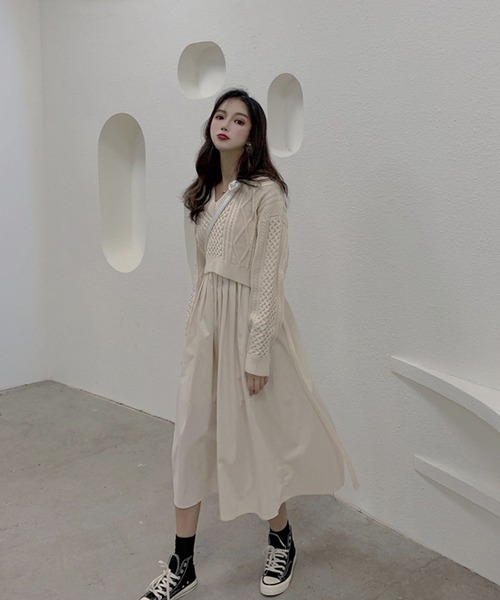 Girly Doll（ガーリードール）の「ケーブルニット・キャミワンピースセットアップ（ワンピース・レディース・ブラック/イエロー/グリーン/ベージュ・FREE）」の10枚目の写真