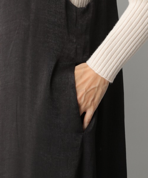 LEPSIM(レプシィム)の「ビンテージツヤキャミワンピース 916930(ワンピース・レディース・ブラック/カーキ/ブルー/グレイッシュベージュ・FREE)」の17枚目の写真