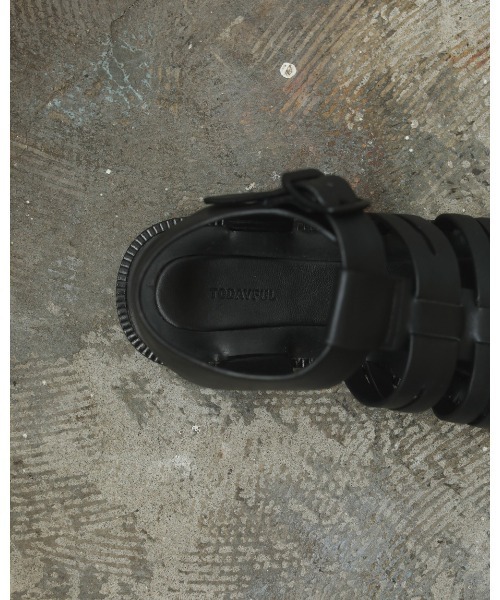 TODAYFUL（トゥデイフル）の「レザーサンダル（サンダル・レディース・ダークブラウン/ブラック・37inch/36inch/38inch）」の14枚目の写真