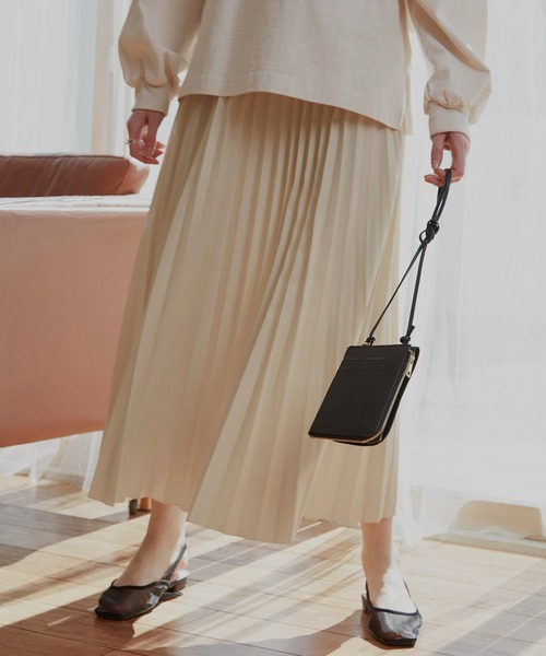 VANNIE U（ヴァニーユー）の「レザープリーツスカート（スカート・レディース・ナチュラル/ベージュ・FREE）」の20枚目の写真
