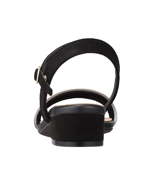 vanitybeauty（バニティービューティー）の「【vanitybeauty】<2021SS>ゴールドラインストラップサンダル（サンダル・レディース・ブラック/グリーン/ベージュ・LL/S/M/L）」の6枚目の写真